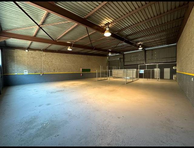 INDUSTRIAL PROPERTY TO RENT IN HALFWAY HOUSE